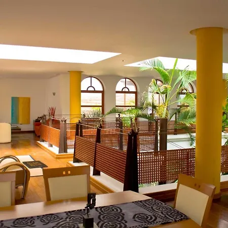 Oasis * Tías
